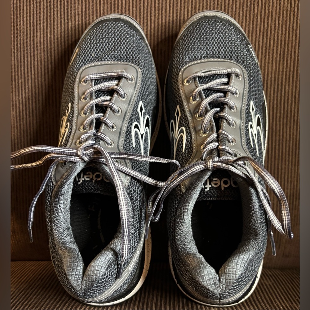 Stylish Black and Gray Athletic Shoes